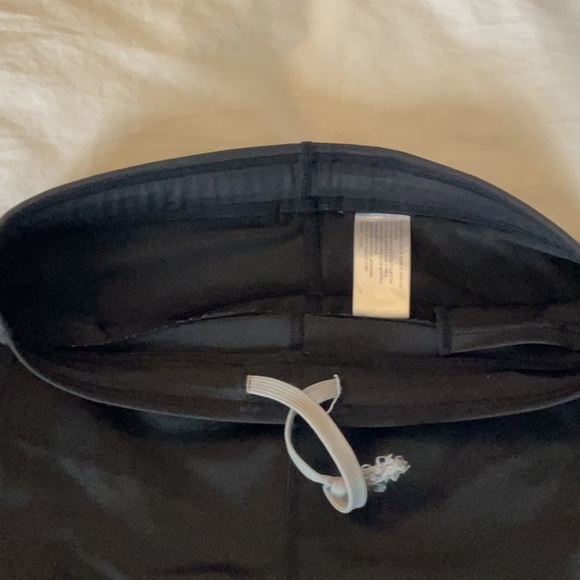 CW-X Joint Support Compression Capri - Picture 9 of 9